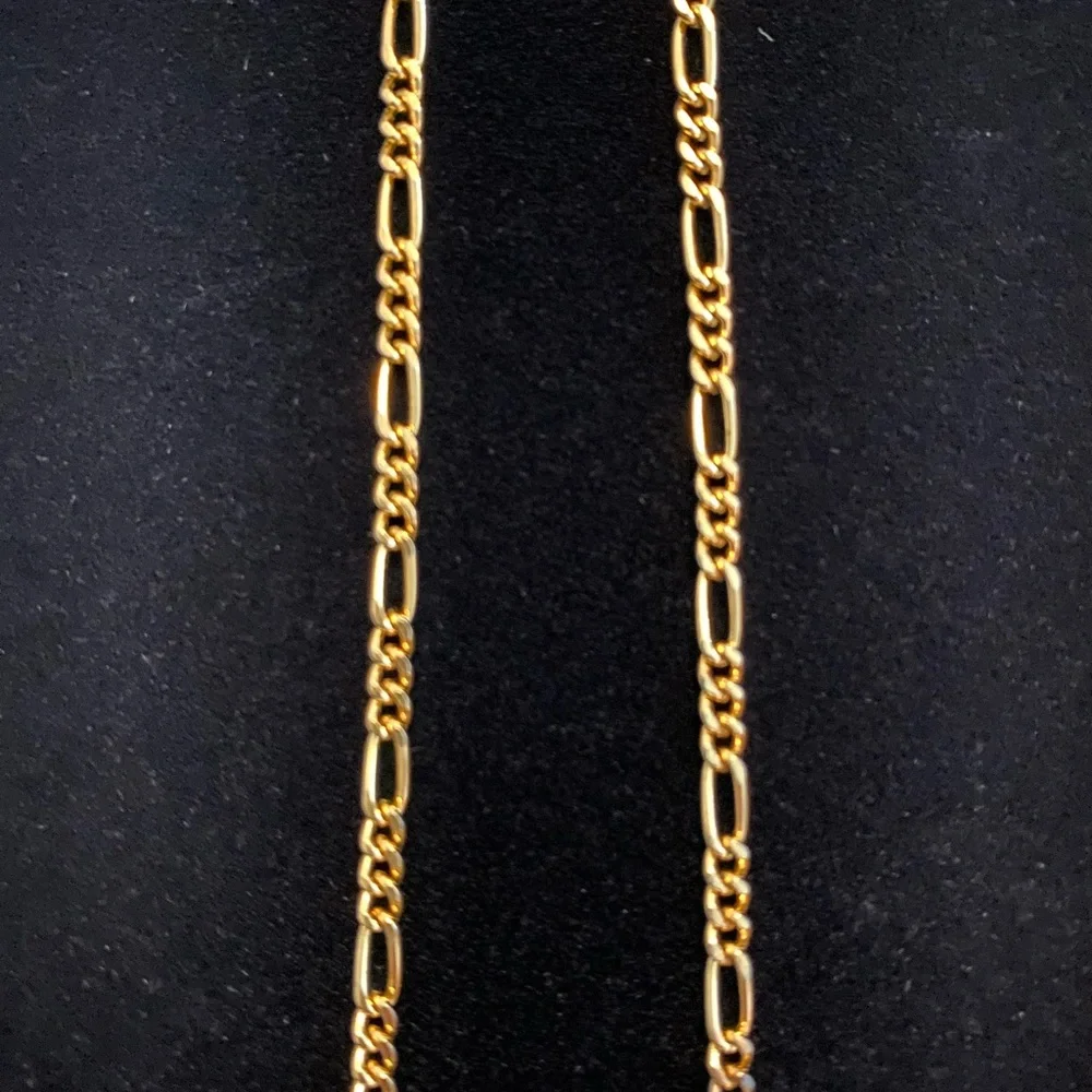 Two Goldtone Necklaces, Chain Link & Rope - Picture 2 of 5